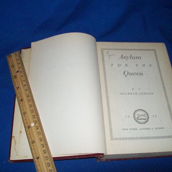 Vintage Hardcover Book - Asylum for the Queen by Mildred Jordan - 1948 - Picture 3 of 6